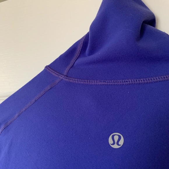 Lululemon Long-Sleeve Zip - Size 6 - Picture 2 of 4